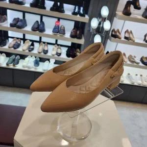 [ELCANTO]엘칸토 HC10 보석메리제인베이지구두3cm 여성양가죽투웨이펌프스3cm LCWD32U5143 (S42877948)