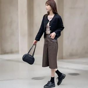 [옷자락]여성 힙무드 레저 뒷밴딩 7부 가죽 반바지