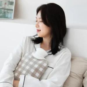 화이트덕 보온 물주머니 2L 커버포함 찜질팩 핫팩 완화 온수 온열 사계절