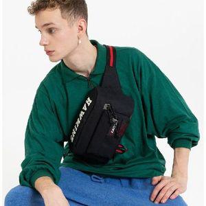 [갤러리아] [이스트팩]X[기묘한이야기] 슬링백 힙색 달라스 (EMCBW03 W37_)