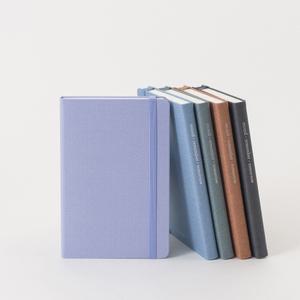 탄탄한 옥스포드 원단 하드커버 양장제본 명품 노트 휴대하기 좋은 미디움사이즈 라인노트 135x210mm 192p