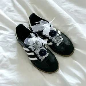 메르시밴드 스팽글 미니꽃 신발끈 클립 신꾸 슈즈참 2P