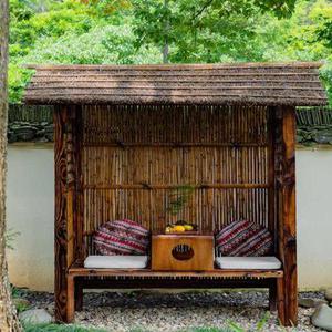 일본식 안뜰 문집 야외 티 테이블 나무정자 평상 야외 의자 별장 공원 원두막 오두막