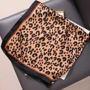 여자 간절기 어머님 엄마 사각 레오파드 호피 스카프