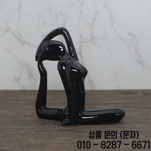 검은 추상 도자기 요가 포즈 여자 인형 레이디 그림 조각 스튜디오 홈 장식