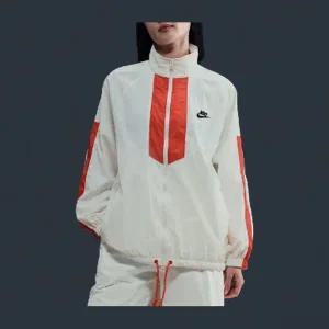 [나이키] 여성 스포츠웨어 윈드러너 오버사이즈 재킷 IH8511-133