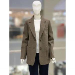 JJ지고트 24F/W 겨울 울 레터링 자수 투버튼 재킷 GPBM0JK901