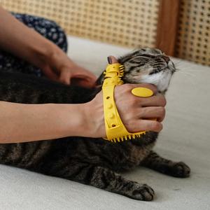 몬도미오펫 그루밍 마사지장갑 더콤마V2 (고양이빗 강아지빗 죽은털제거)