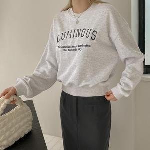 [시크릿라벨] [휘뚜루마뚜루] 레터링 자수 맨투맨