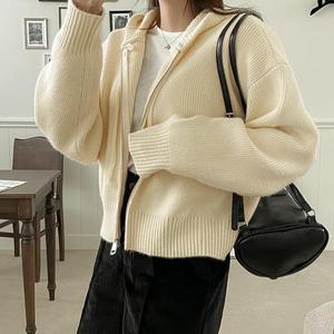 [시크릿라벨] 세미크롭루즈핏니트집업