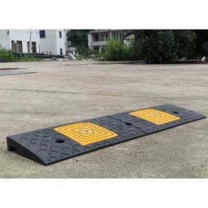 고무 완충 입구 도로 벨트 인도오르막 충격 감속 차량 플라스틱 경계석 속도 볼라드