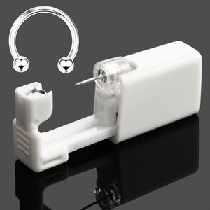 피어싱총 귀총 귀걸이총 키트 귀뚫는 귀뚫기 셀프피어싱 셀프피어서 써지컬 귓바퀴 코 입술 룩 이너컨츠 아웃컨츠 트라거스 귓볼 헬릭스