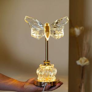 [미소비즈]라움데코 무드인 크리스탈 나비 USB 단 스탠드