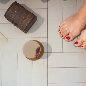 한피스씩 분리되는 조립식 데크타일 9장(36피스) 바닥 조립 마루 테라스 발