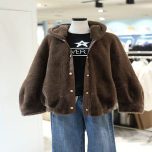 꼼빠니아 후드 페이크 퍼 무스탕 CAEW0-WFU010