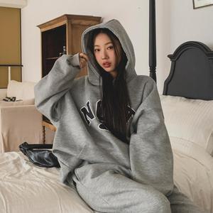 여자 겨울 캐주얼 후드 레터링 기모코튼 박시 맨투맨