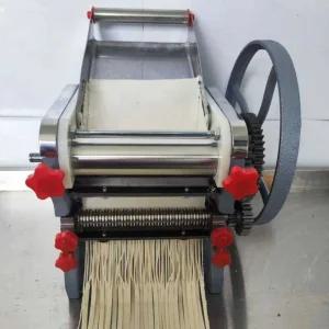 만두피 제조기 수동 국수 파스타 우동 면 롤링 머신 제면기(140형/수동)+전기도금칼