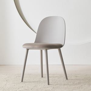 파로마 이즈 델리아 벨벳 식탁 의자 IFO059