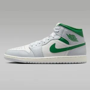 나이키 에어 조던 1 미드 DD5 DQ8426 142