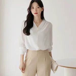 [시크라인] (~XXL까지) 헤일레안 브이넥 큐빅버튼 어깨핀턱 블라우스 가을 하객룩 오피스룩 모임룩 격식룩 빅사이즈