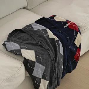 핫핑 [헤어리] 몬티즈 모달 아가일 브이넥 긴팔 니트가디건