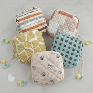 [다잇템] 여성 정리함 액세서리 퀼트 퀼팅 스퀘어 쁘띠 파우치