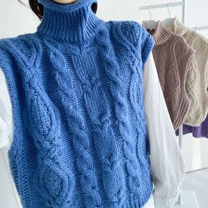 쿠우 폴라 조끼 꽈배기 여성 터들넥 니트조끼 니트 목폴라 터들넥 크롭 오버핏
