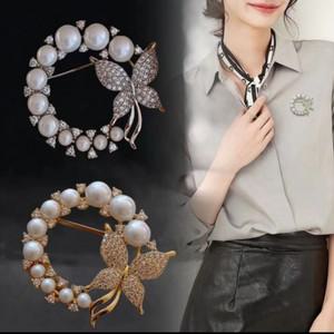 여자 진주 코사지 큐빅 나비 골드 브로치