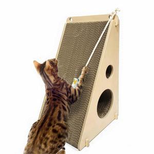 삼각형 우드 나무 고양이스크래쳐 장난감 발판 골판지