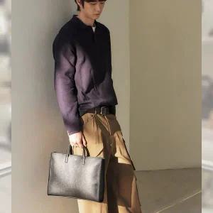 [헤지스](대구신세계)[14인치 노트북 수납가능][선물추천][백화점BEST][블랙 단색 가죽 서류가방 HJBA5E...