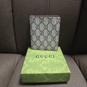 맹자엄마/구찌/지갑/남성용/반지갑/케이스포함/신품/시마로고