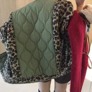 반반 호피 레오파드 양털 뽀글이 오버핏 노카라 겨울 퀄팅 패딩자켓 (2color)