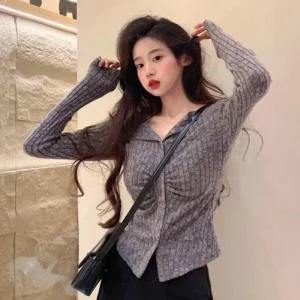 여자 키치무드 슬림핏 오픈 셔링 카라넥 니트