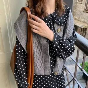 꽈배기 크롭 니트조끼 그레이 (WFFUMNO)