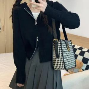 [라일리여성의류] Rly 도톰 투지퍼 후드 니트 크롭 스웨터