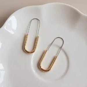 [다잇템]여성 신주형 키치룩 패션 옷핀 귀걸이_P412357794