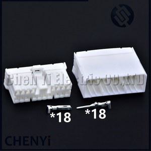 자동차 커넥터 MP3 CD 플레이어 라디오 소켓 중앙 제어 박스 본체 모듈 플러그 174935 1 173853 18