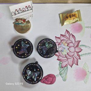 천년 자개 비상 나비 거울 미러 스마트톡