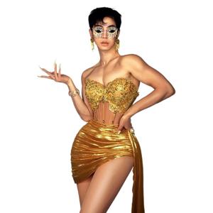 섹시한 허리 스커트 나이트 클럽 복장 메탈릭 드레스와 생일 파티 및 무대 공연을위한 매력적인 라인 석 튜브 탑 세트