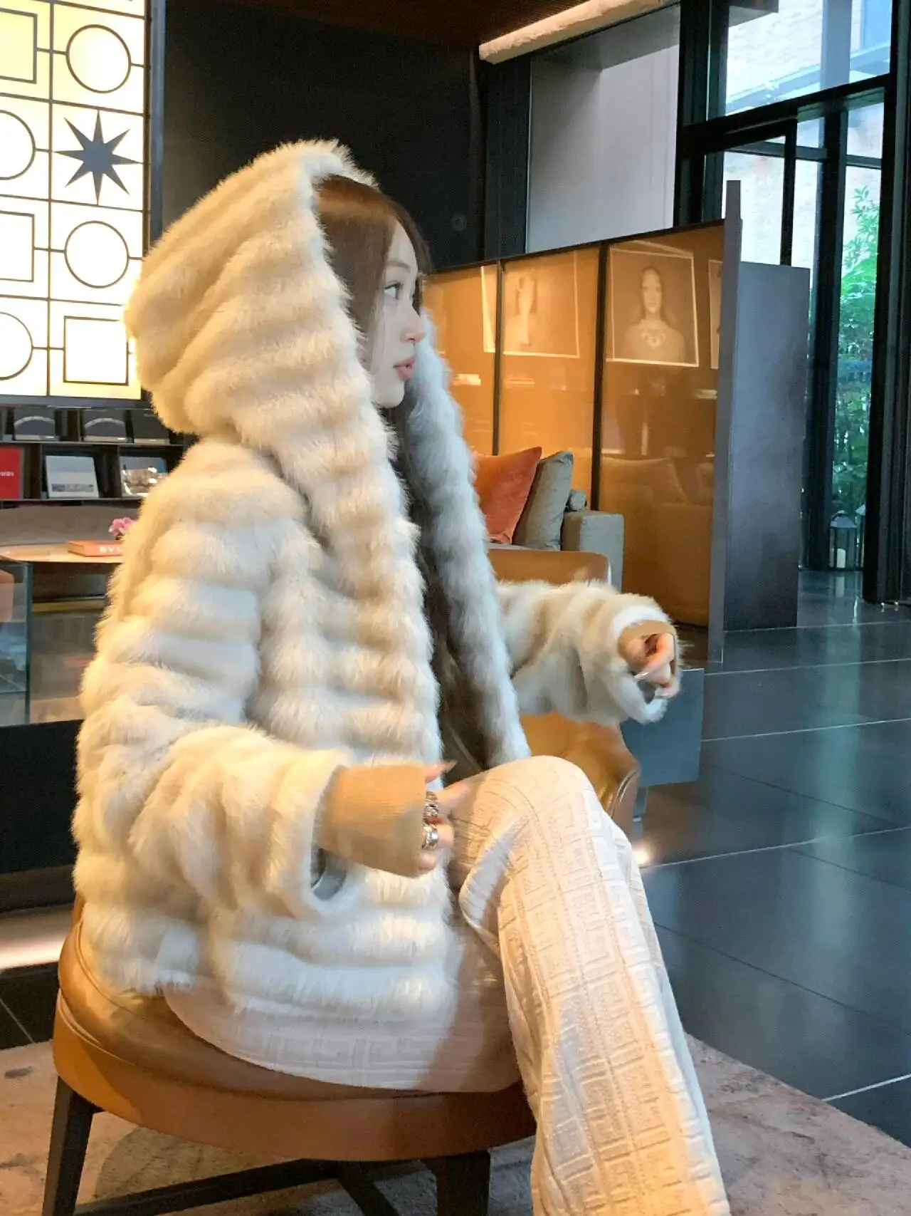 친환경 여성용 숏 재킷 인조 수달털 코트 드래곤 캣 브랜드 두꺼운 겨울 출퇴근 스타일 긴 소매 스탠드 칼라