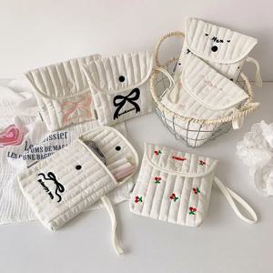 대용량 자수 체리 화장품 가방 Bowknot 월경 수건 보관 위생 냅킨 보관 가방 작은 품목 가방