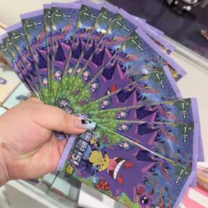 핫세일 정품 포켓몬 수집 151 서프라이즈 징 Vol.3 씬 스칼렛 바이올렛 PTCG 트레이딩 카드 가방 컬렉션 카드 재고 있음