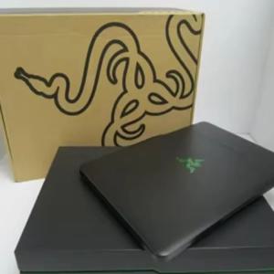 AQ 판매자 고품질 레이저 블레이드 프로 17.3 4K UHD 7세대 7820HK GTX 1080 32GB 1TB SSD 게이밍 노트북