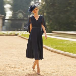 케이프 맞춤형 V 넥 민소매 구슬 아플리케 차 길이 쉬폰 웨딩 게스트 가운과 신부 드레스의 저렴한 어머니