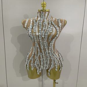 반짝 이는 라인 석 체인 섹시 투명한 민소매 바디 슈트 2025 여성 파티 나이트 클럽 팀 공연 의상 쇼 무대 착용