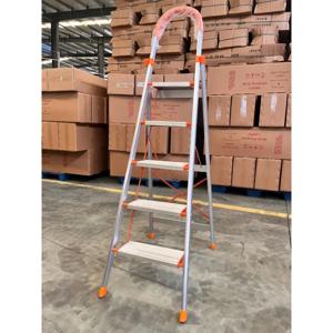 핫세일 알루미늄 사다리 5단 휴대용 접이식 미끄럼 방지 사다리 가정용 실내 사다리 해양 RV 하드웨어 액세서리