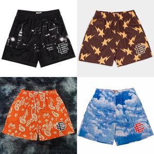 남성 피트니스, 해변 및 레저 활동을 위한 다양한 패턴의 새로운 Eric Emanuel EE 스트라이프 메쉬 반바지입니다.