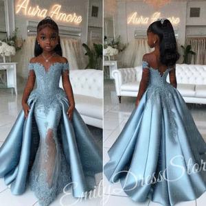 결혼식을위한 맞춤형 하늘색 꽃 소녀 드레스 아플리케 바닥 길이 푹신한 민소매 어린이 생일 첫 성찬식 가운