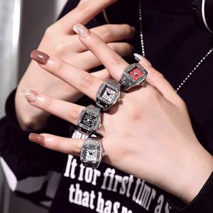 새로운 반지 시계 뜨거운 판매 창조적 인 원형 다이얼 합금 쉘 손가락 커플 남성과 여성