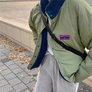 시크한 가을 겨울 양면 착용 루즈핏 긴팔 양털 재킷 여성 패셔너블 다용도 라벨 디자인 출퇴근 스타일